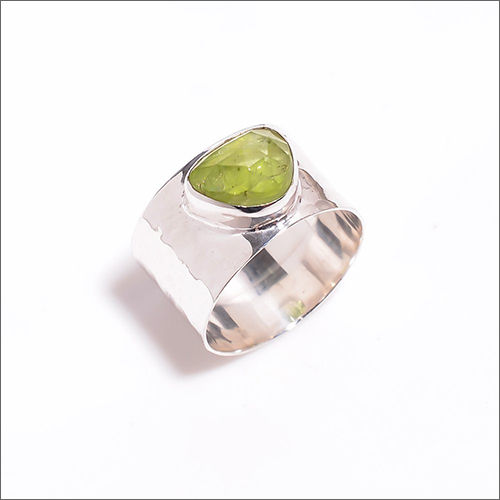 Round Peridot Rose Cut Gemstone 925 Sterling Silver Hammered Ring