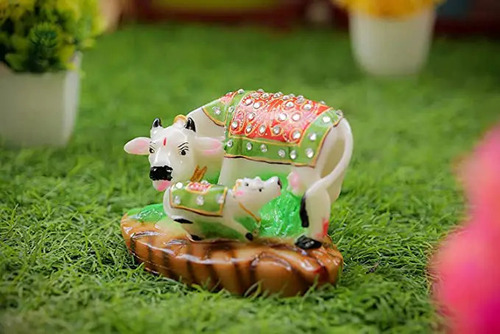 Cow and Calf Statue - Polyresin Resin Figurine, White Finishing, Traditional Indian Style, Feng Shui Decorative Item for Positive Energy