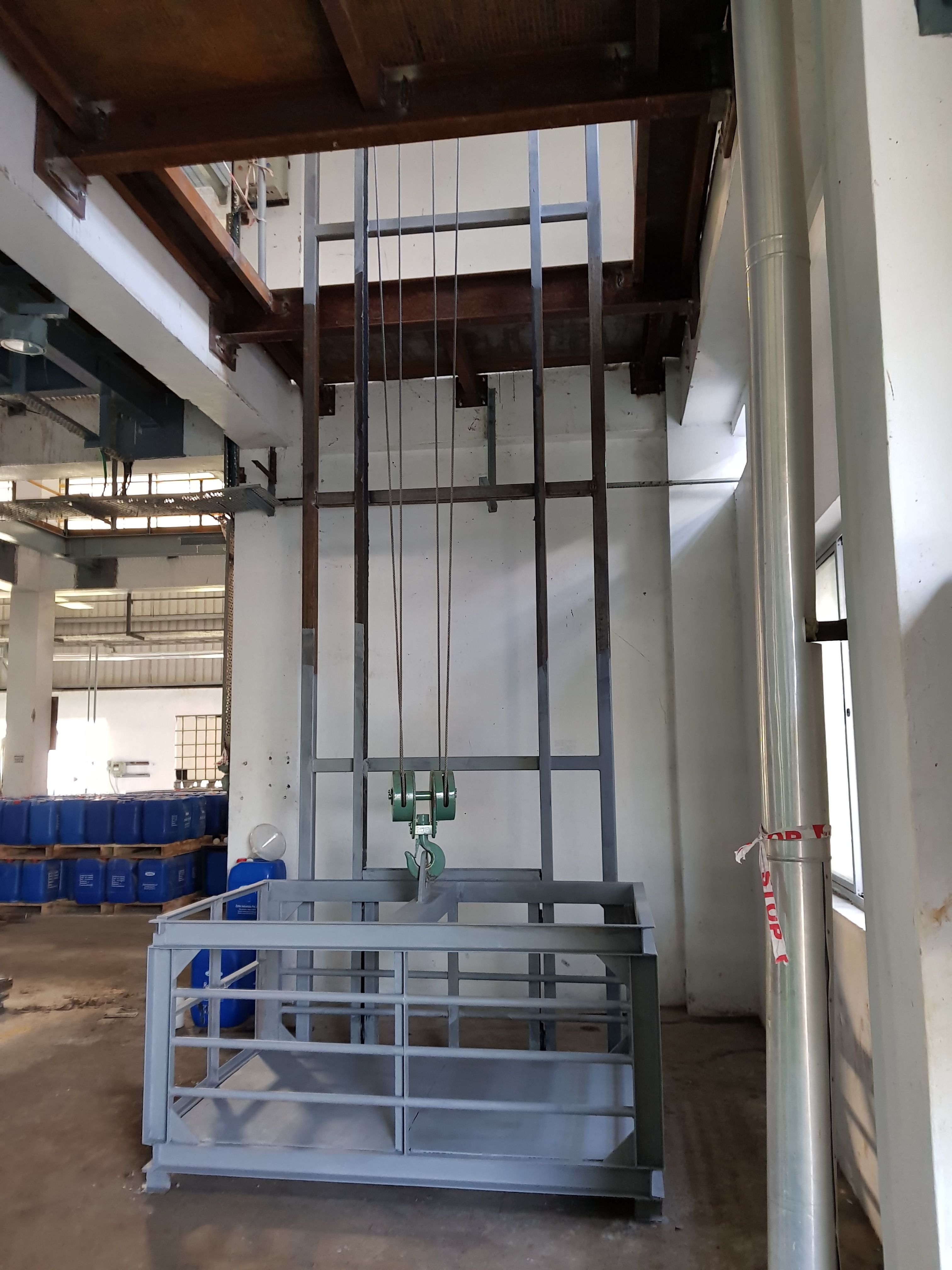 Industrial Goods Lift