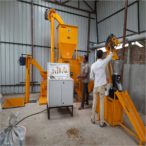 AUTOMATIC CATTLE FEED PELLET PLANT 250 KG HOUR