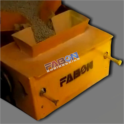 Yellow Sawdust Making Machine 500-600 Kg Hour