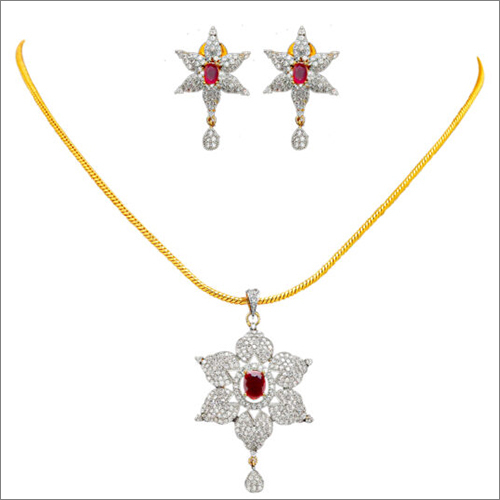 Chain With Pendant Set Gender: Women