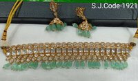 Kundan Choker