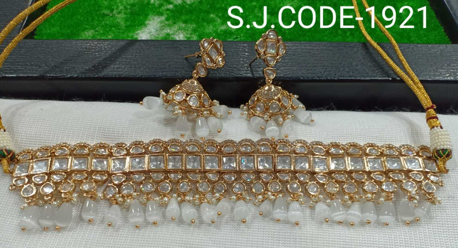 Kundan Choker