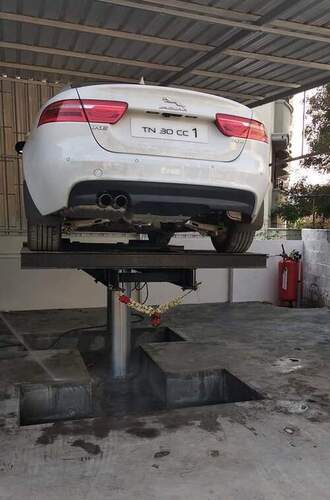 Hydraulic car washing lift