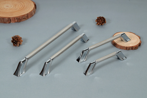 521 CABINET HANDLE - Zinc Alloy Material | Durable Metal Build for Robust Performance and Stylish Design