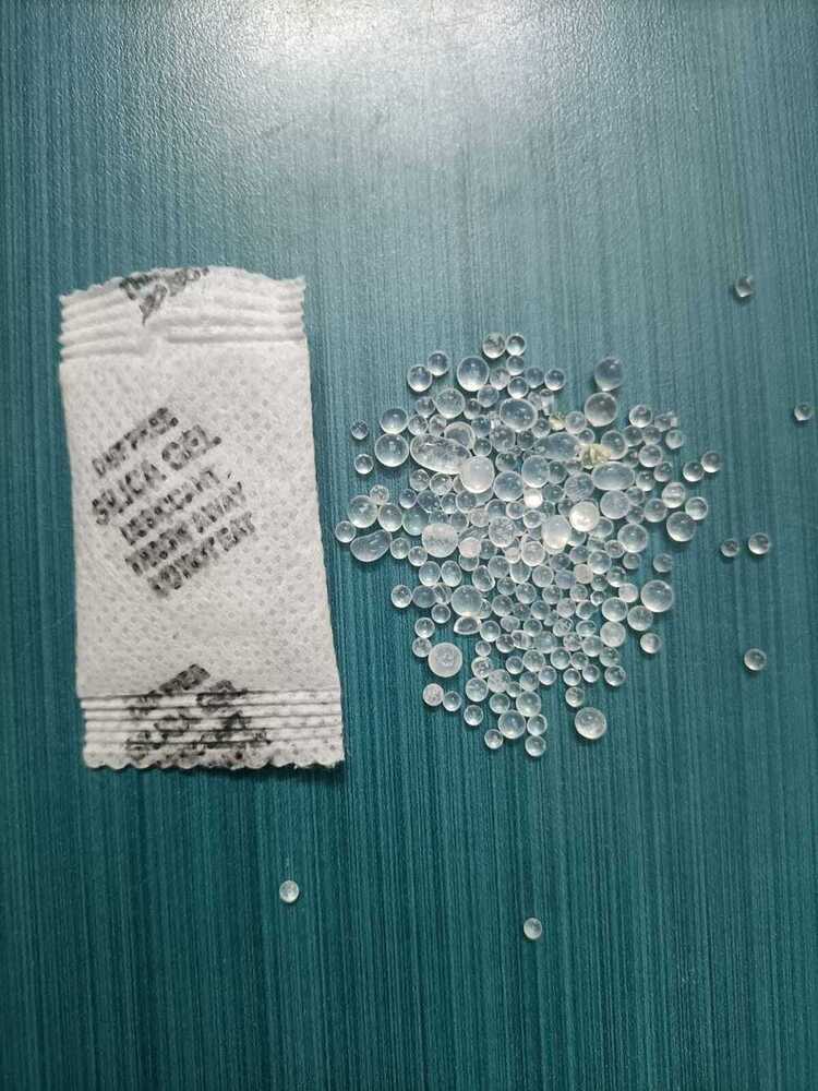 White Beads Silica Gel - Grade: Chemical Grade