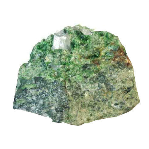 Green Quartz Lump - Al2O3 0.09%, SiO2 99.71% | High Quality, Sturdy for Jewelry and Decorative Uses