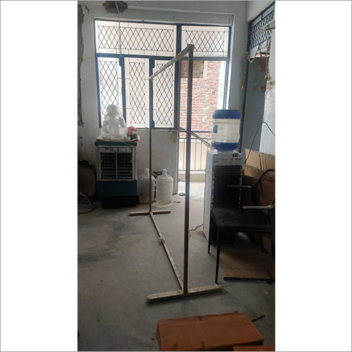 Garment Hanging Stand - Length: 20 Foot (Ft)