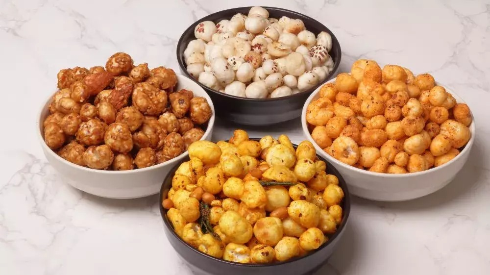 Flavoured Makhana - Color: Brown