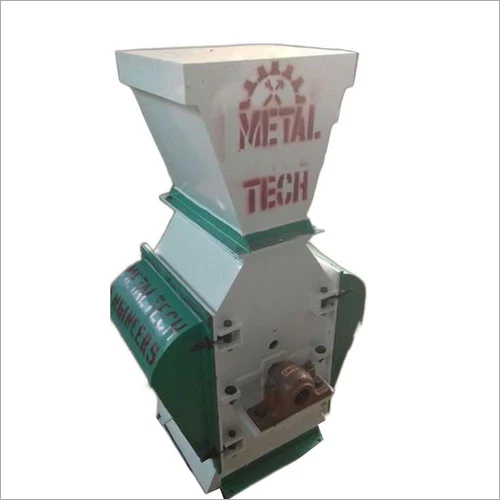Animal Feed Grinder Machine - 1 Tonne Green and White | PLC Control Non-Automatic Feed Grinding