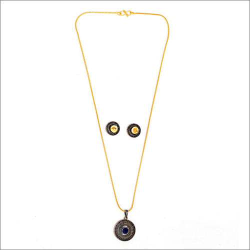 Chain With Pendant And Earring Gender: Women