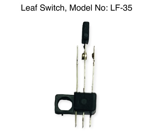 125 V Leaf Switch - Color: Black