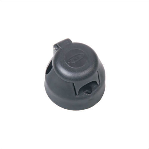 8000 Series 7 Pin PVC Socket 12V