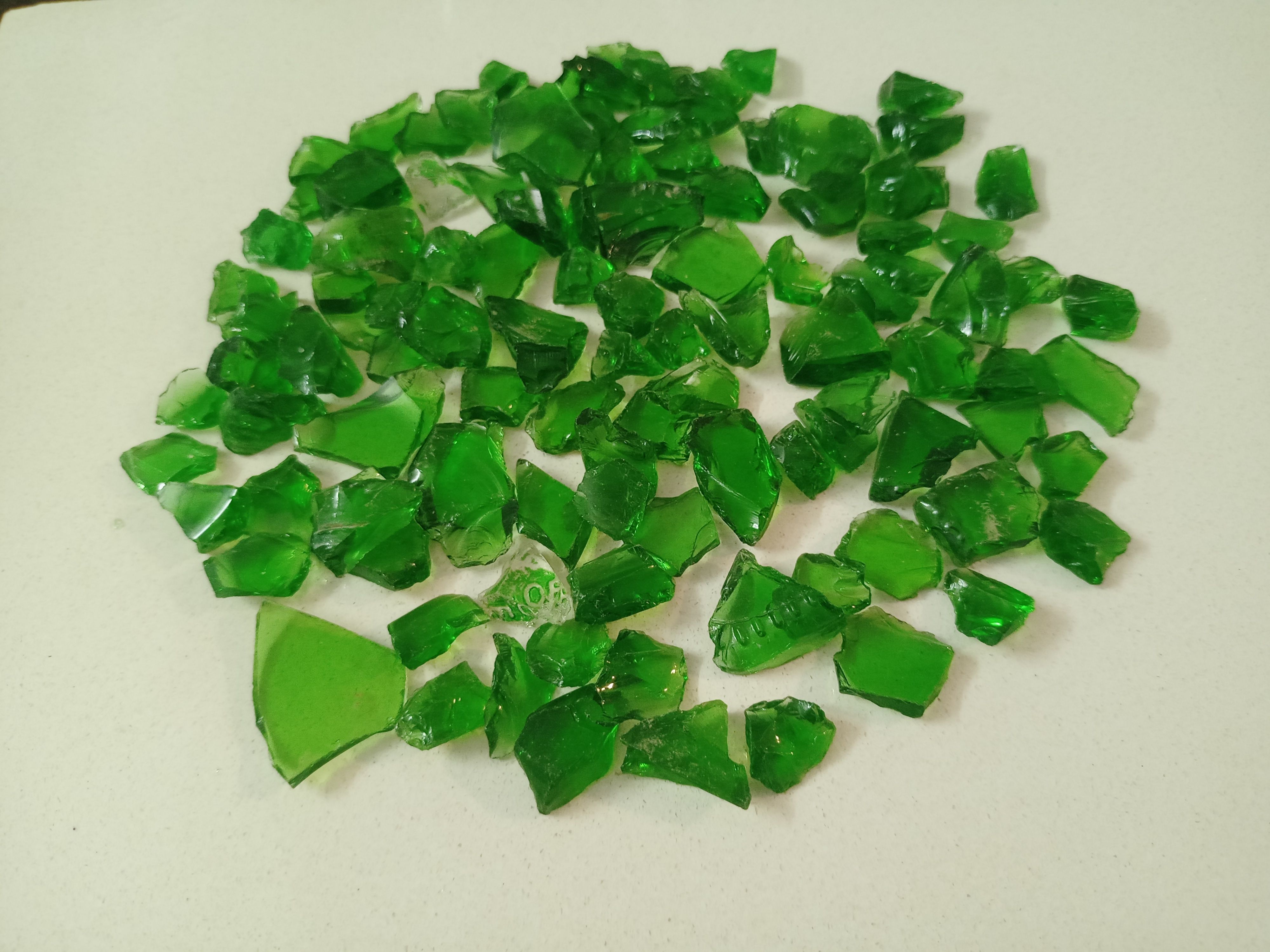 Factory unique procees Crushed  Stone Glass Chips For Terrazzo Glass High Quality Recycled brocken Glass gravels aggregate