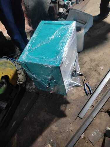 PVC Pipe Punching Machine or Sealing