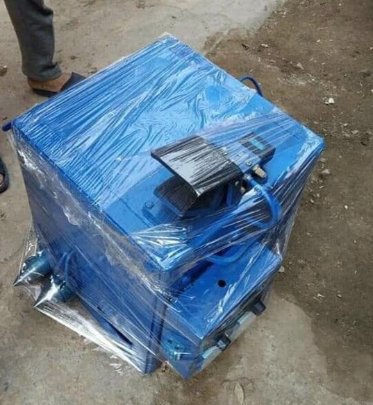 Pvc pipe punching machine / sealing machine