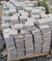 Tandur yellow limestone cobbles