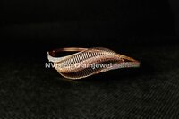 Designer Rose Gold Diamond Bracelet Diamond Carat Weight: 1.00 Carat
