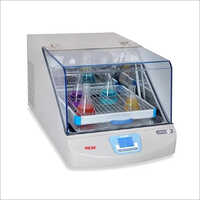 Orbital Shaking Incubators Application: Lab Equipment