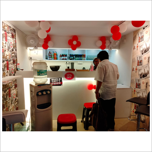London Bus Theme Based Milk Shake Shop Interior Designing Services