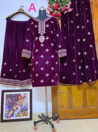 Women Fancy Designer Pakistani Suit...