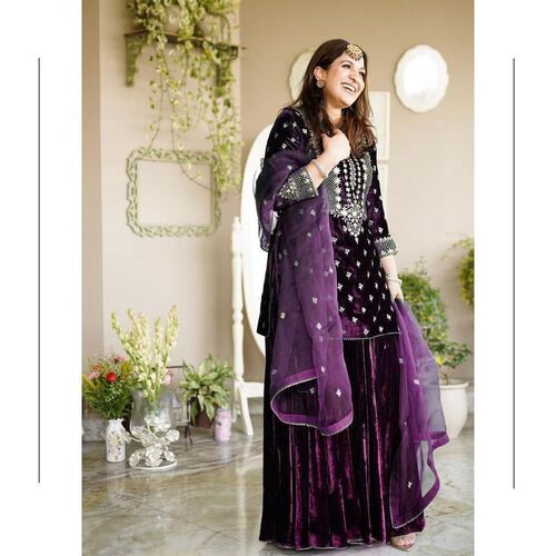 Women Fancy Designer Pakistani Suits...