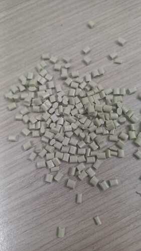 HIPS OFF WHITE GREY GRANULES