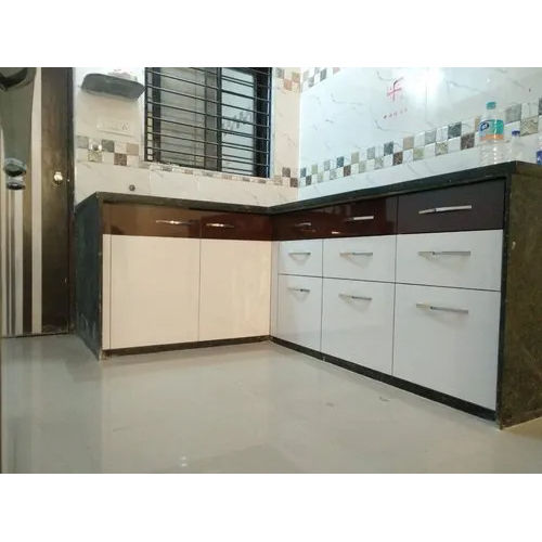 Anti Scratch Modular Kitchen Carpenter Assembly