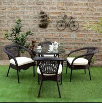 Modern Outdoor Table And Chair - Application: Holiday Resort