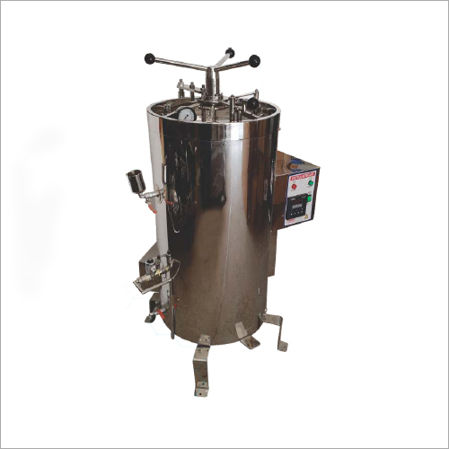 Autoclave Vertical (Triple Walled)