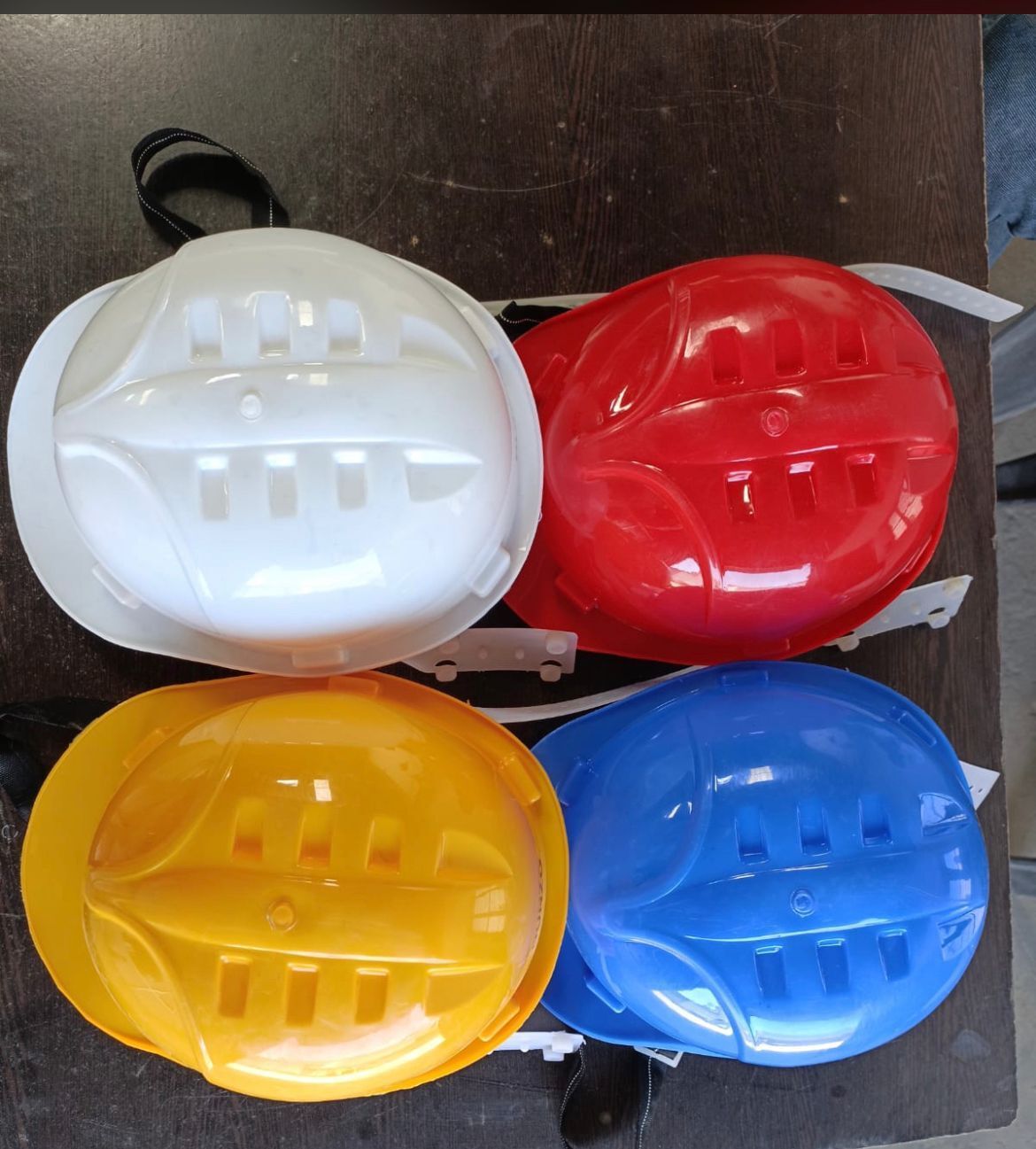 SAFETY HELMET LABOUR