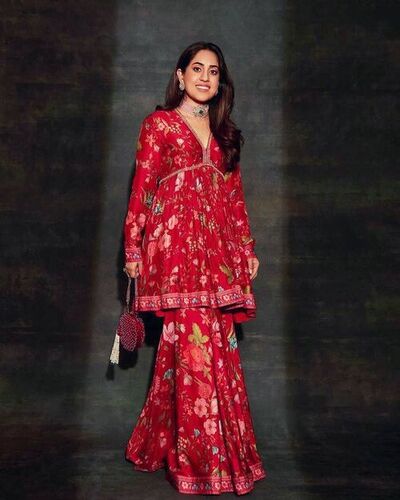 WOMEN GOOD QUALITY BUTTER SILK TOP WITH BEAUTIFUL PRINT AND BUTTER SILK SHARARA