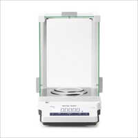 Mettler Analytical Balance - Accuracy: 100  %
