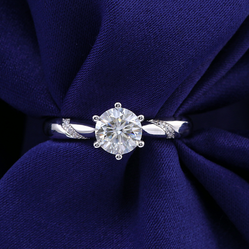 Diamond Engagement Ring In Moissanite Round Shape 1.5 CT 14k White Gold
