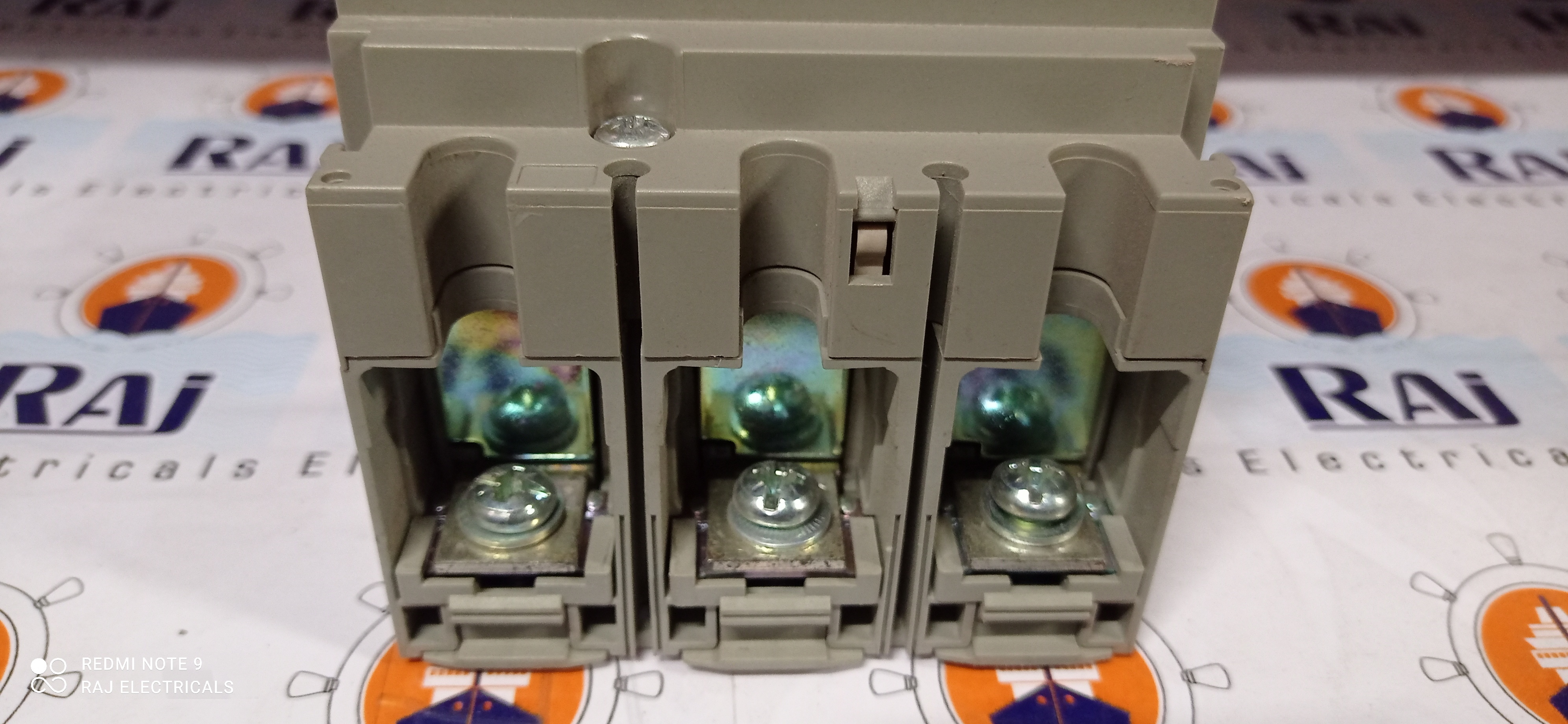 SCHNEIDER (CVS100B) 63A 3P MCCB