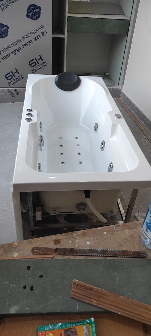 Acrylic Massage Bathtub - Finish: Glossy