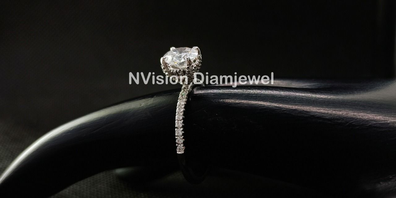 White Gold US Style Solitaire Engagement Diamond Ring