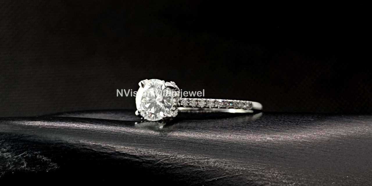 White Gold US Style Solitaire Engagement Ring