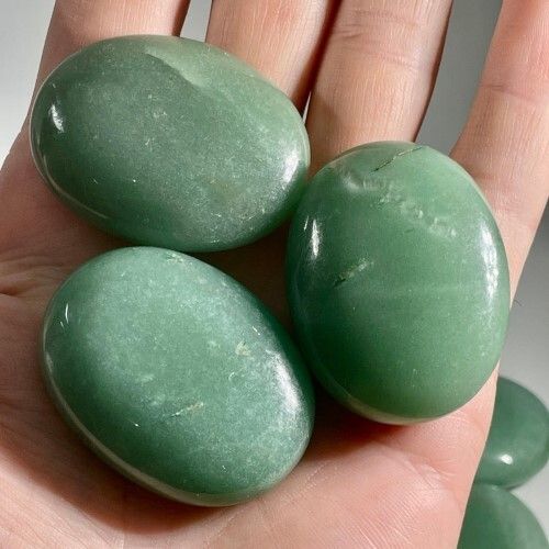 Beautiful High Quality Green Aventurine Crystal Gemstone Palm stone