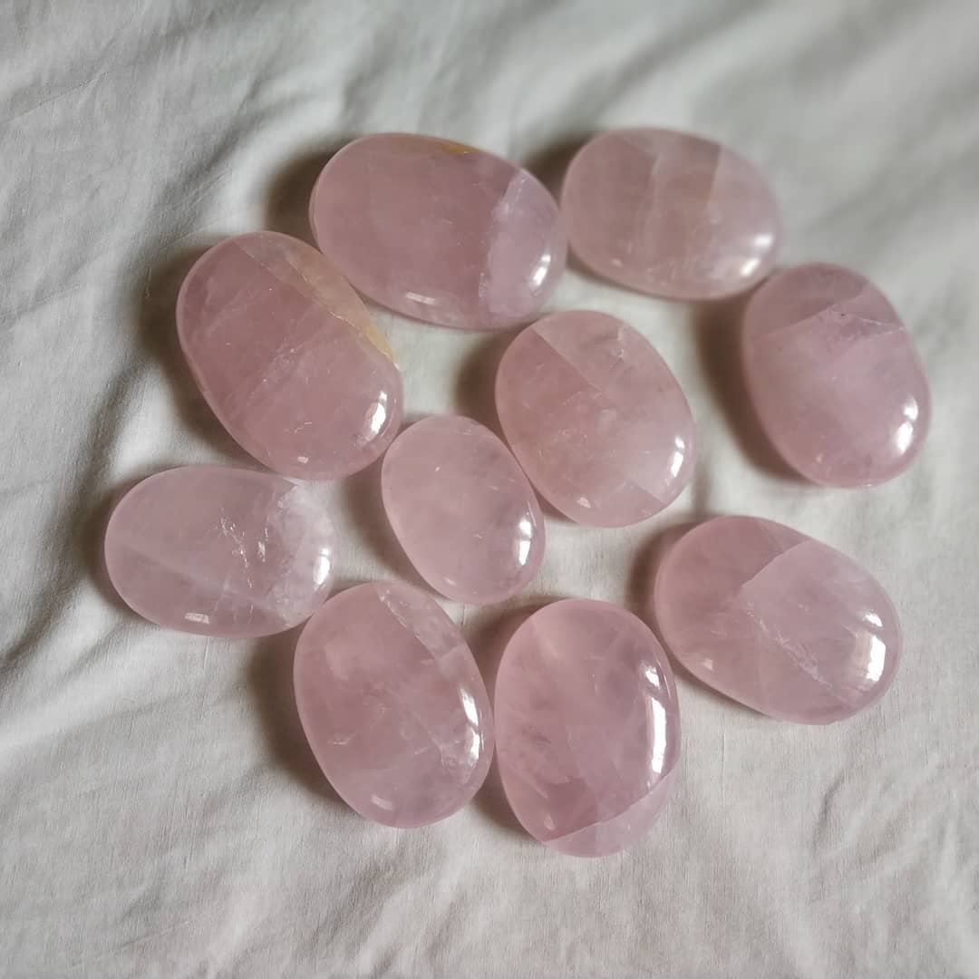 Beautiful Rose Quartz Crystal Gemstone Palm stone