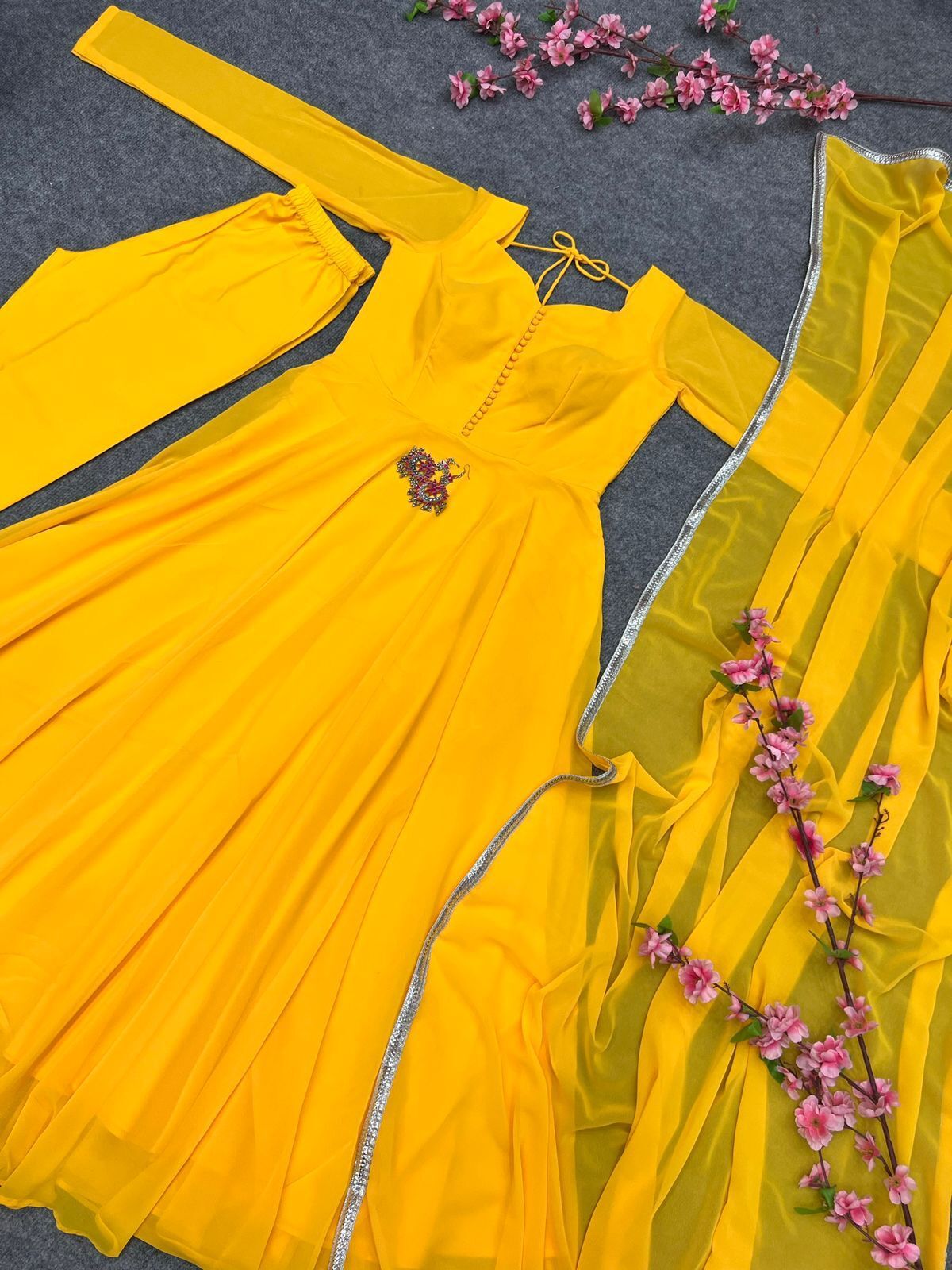 WOMEN NEW YELLOW GEORGETTE GOWN DUPPTA FULL SET WITH PENT READY TO WEAR