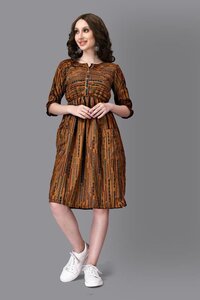 Women Best Selling Western Reyon Cotton Kurtis...