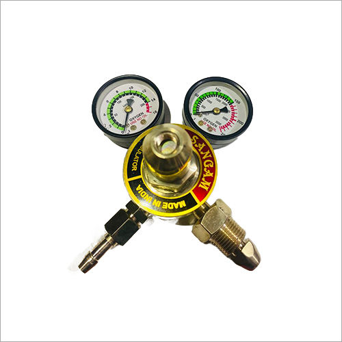 Double Gauge Oxygen Pressure Regulator Application: Welding