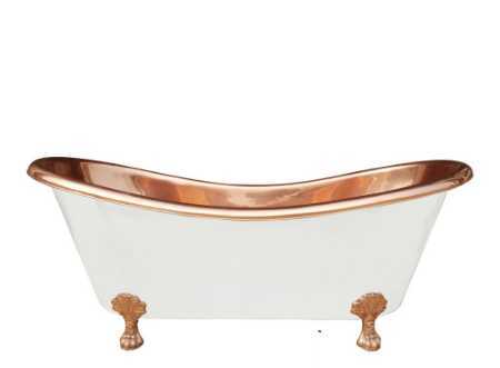 COPPER BATHTUB WITH WHITE EXTERIOR