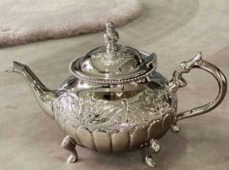 SILVER FINISH STYLISH TEAPOT KETTLE