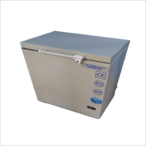 https://cpimg.tistatic.com/08089480/b/4/Ice-Lined-Refrigerator.jpg