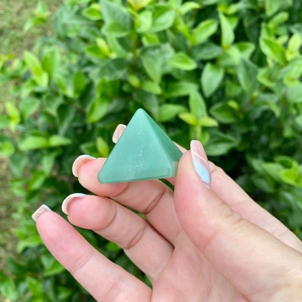 Natural Green Aventurine Gemstone Crystal Pyramid