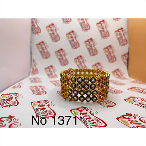 1371 Stone Bangle Gender: Women