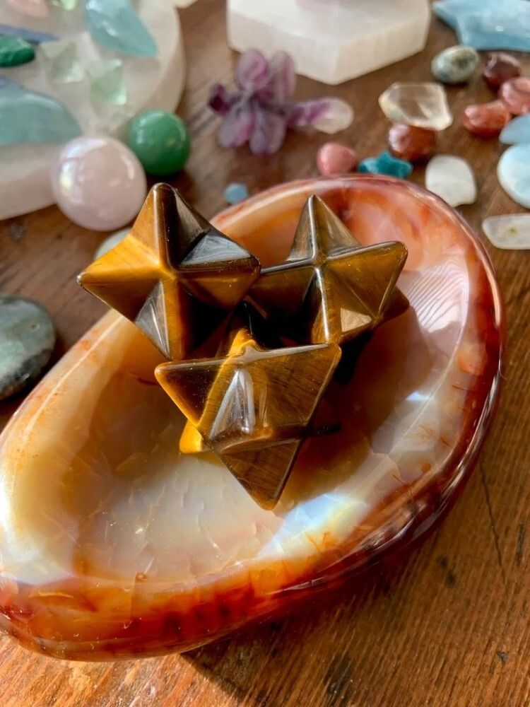 Natural Tiger Eye Gemstone 8 Point Merkaba Stars